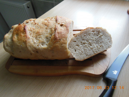Rozsos kenyér Római tálban
